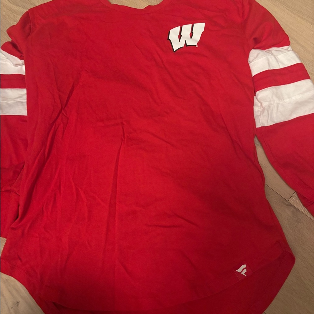 Fanatics Badgers Red Women's Shirt